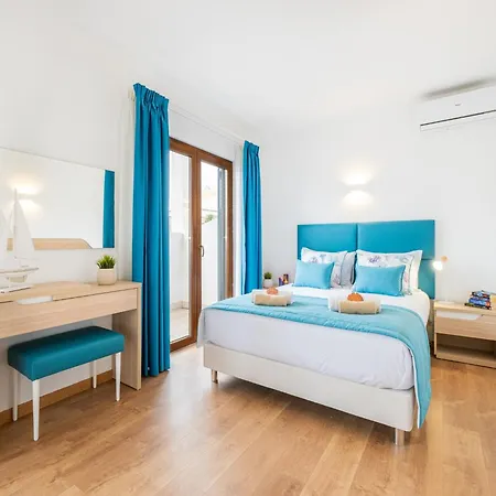 Villa Villa In Portimao With Pool Near Beaches *