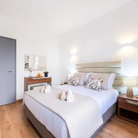 Villa Villa In Portimao With Pool Near Beaches
