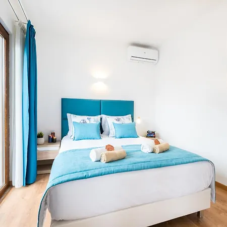 Villa In Portimao With Pool Near Beaches *