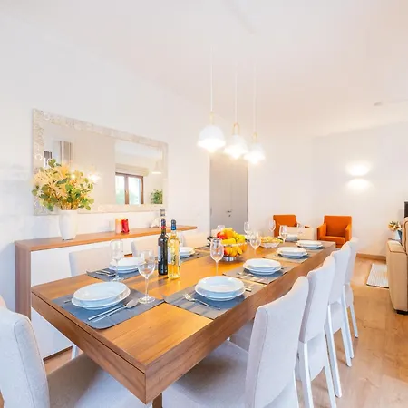 Villa In Portimao With Pool Near Beaches Villa Portimao